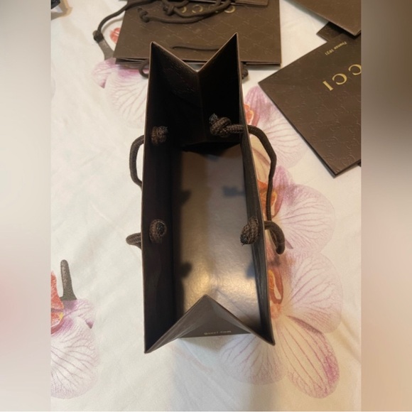 GUCCI embossed Gift/Shop Bag - Picture 7 of 9